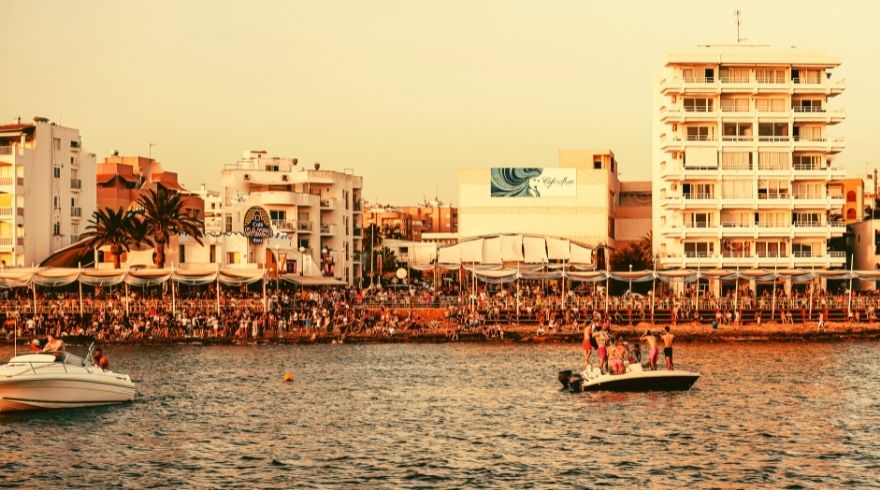 Early 2000 Ibiza revisited - the era modern clubbers want to attend the most