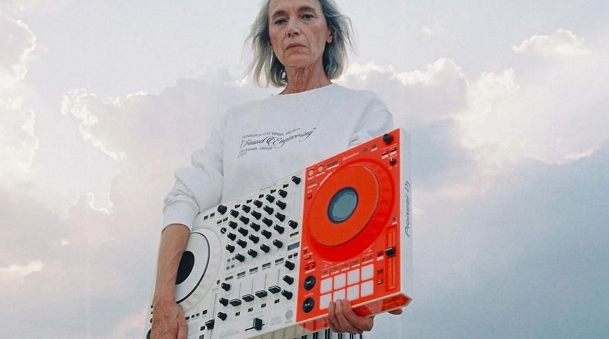 Reviewed: Pioneer DJ's DDJ-1000-OW - high-fashion combines with unwavering performance