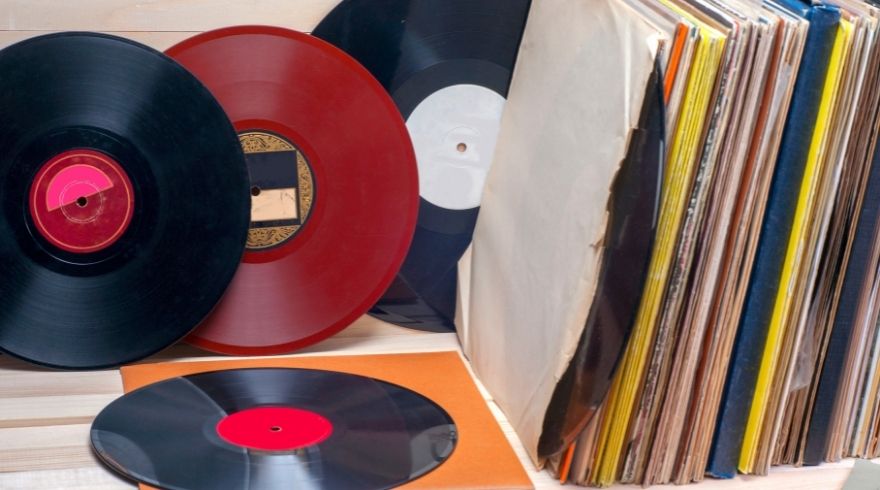 Vinyl sales hit a three-decade high in 2021!
