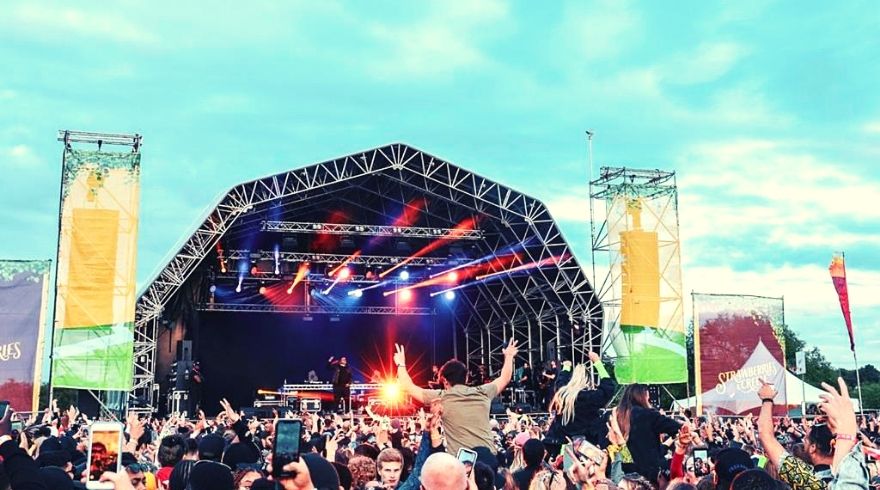 Strawberries & Creem Festival team up with Pioneer DJ for DJSUNLOCKED competition