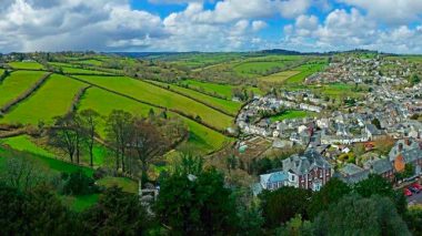 Illegal rave in Cornwall leaves houses rumbling for miles in the distance