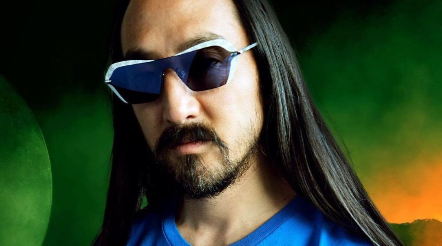 Steve Aoki joins the fleet for SpaceX's first commercial flight around the moon