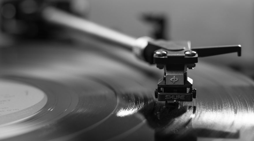 Vinyl outsells CDs in the UK for the first time in over three decades